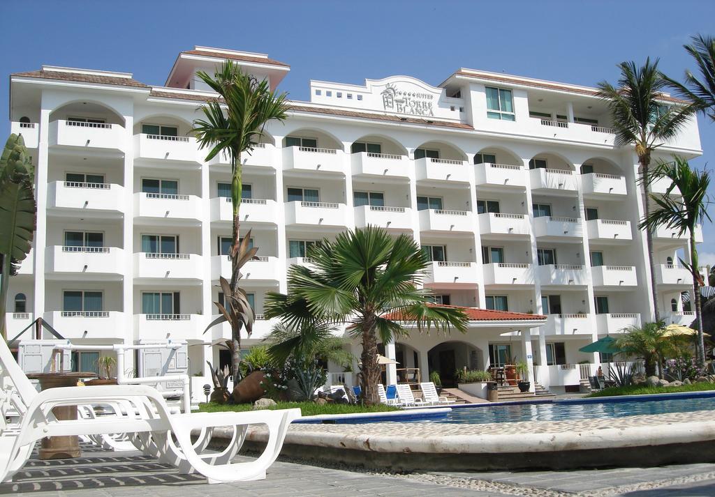 Torreblanca Beach Hotel And Suites Guayabitos - Desayuno Y Comida Incluido Rincon de Guayabitos Bagian luar foto